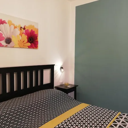 黄色别墅酒店 住宿加早餐酒店 菲乌米奇诺